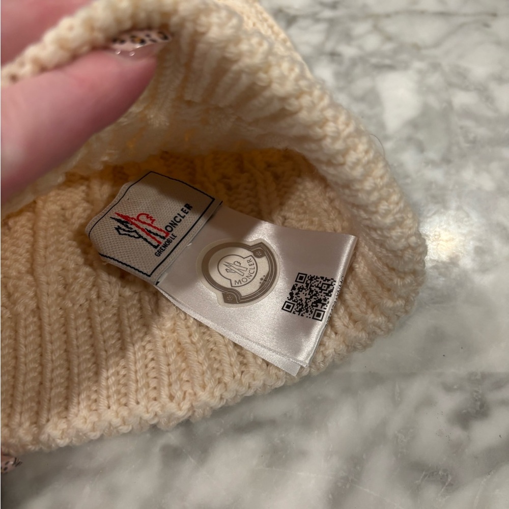 Authentic Moncler Grenoble knit ski hat - Picture 3 of 4